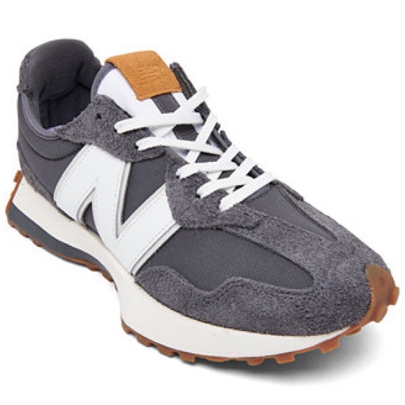 New Balance Shoes - NEW BALANCE 327 size 6
